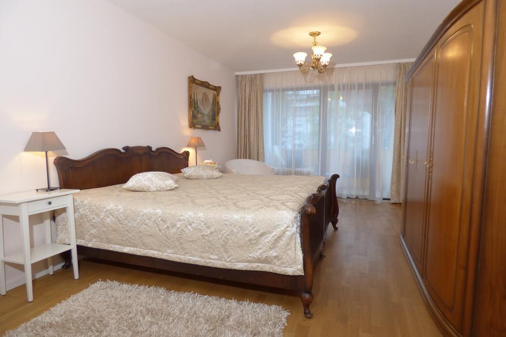 Colibri Apartment Baden-Baden Bagian luar foto